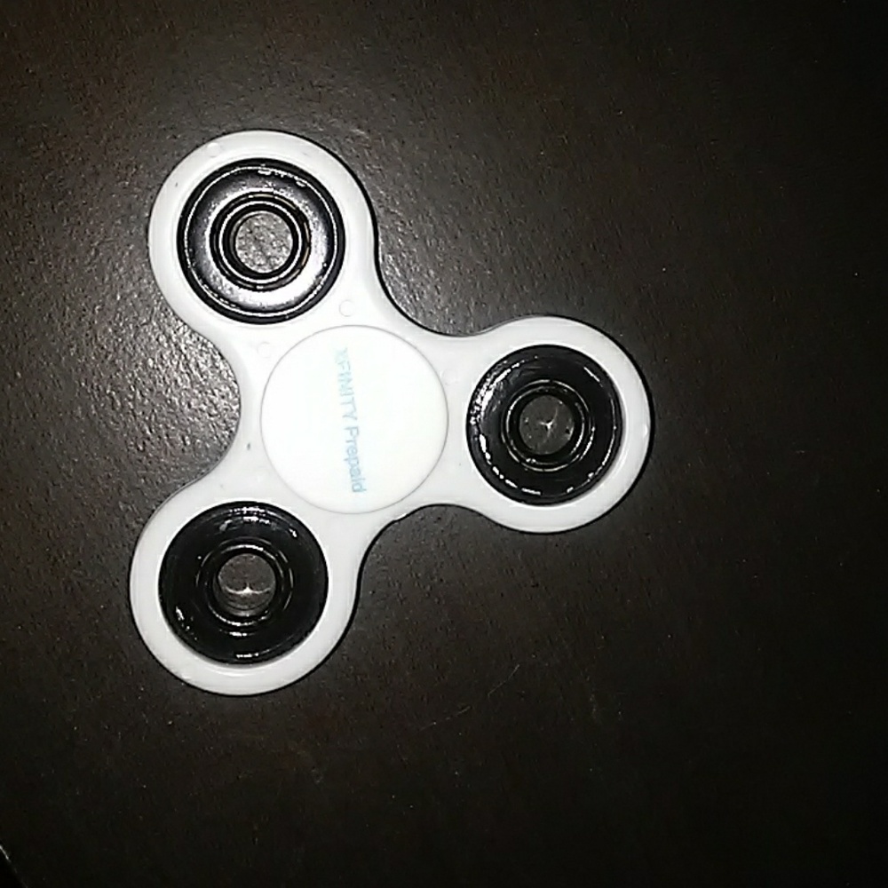 XFINITY prepaid Fidget spinner(white)